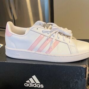 Adidas womens White Sneakers with Pink Stripes. Like new in box